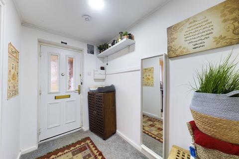 48 Hew Clews, Bradford, BD7 4RF