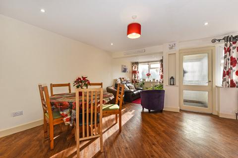 2 Bingley Close, Alton, GU34 2ER