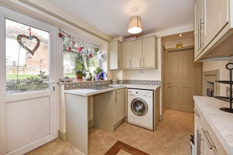 2 Bingley Close, Alton, GU34 2ER
