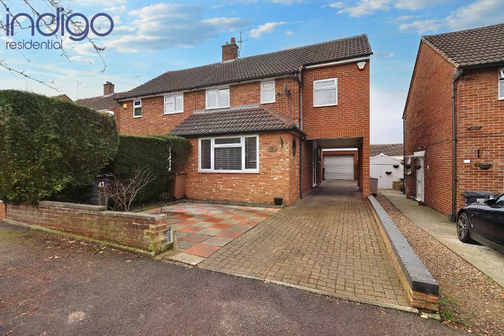 Wellfield Avenue, Sundon Park, Luton... 3 bed semidetached house £