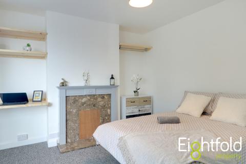 5 bedroom end of terrace house to rent, Canfield Road, Brighton