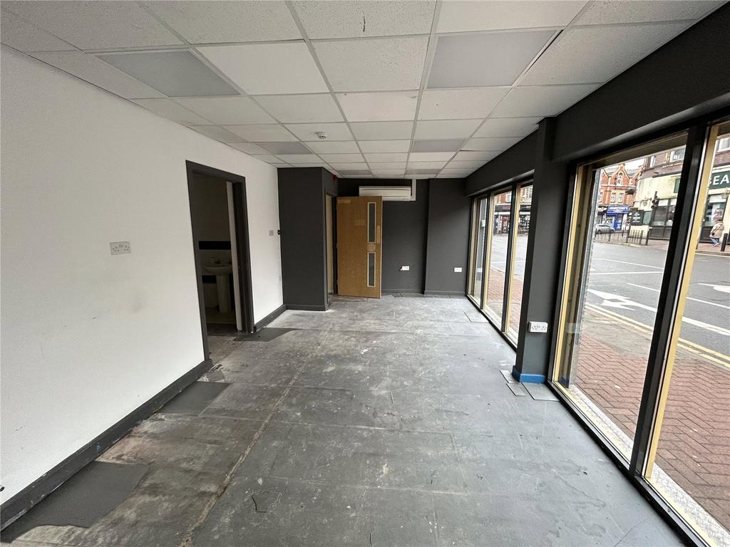 Three Shires Oak Road, Smethwick, B67 Retail property (high street) £