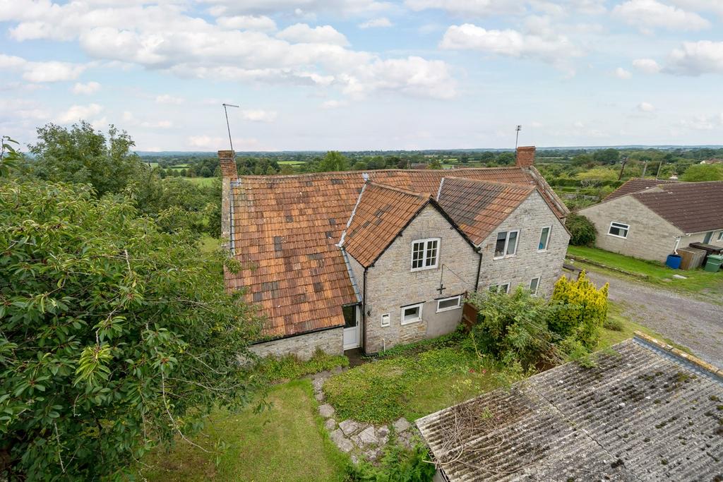 Wraxall, BA4 3 bed semidetached house for sale £300,000
