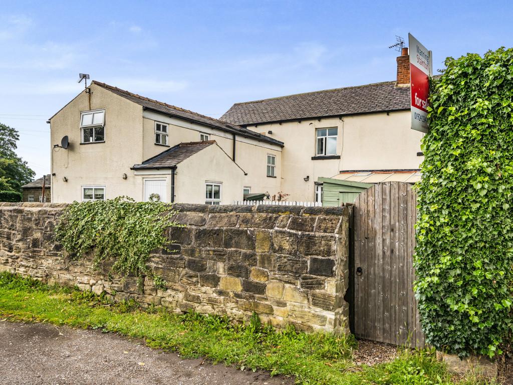 Hill House, Heath, Wakefield, West Yorkshire 2 bed house for sale £