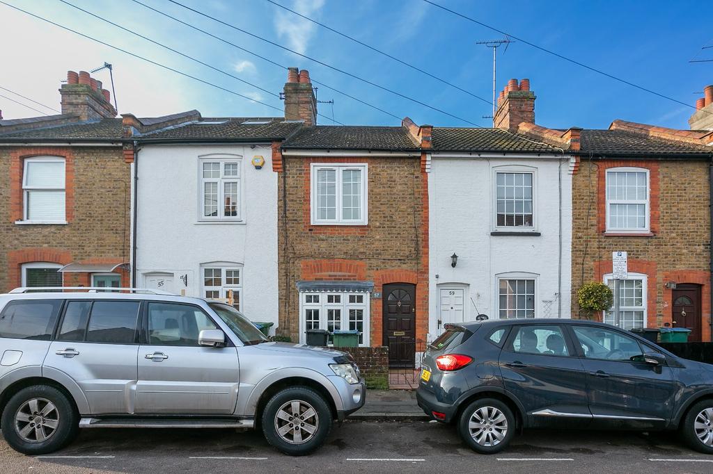 Pretoria Road, Watford... 2 bed terraced house £389,995