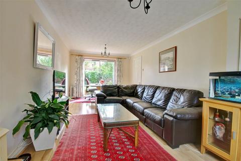 10 Dickens Wynd, Durham, DH1 3QR