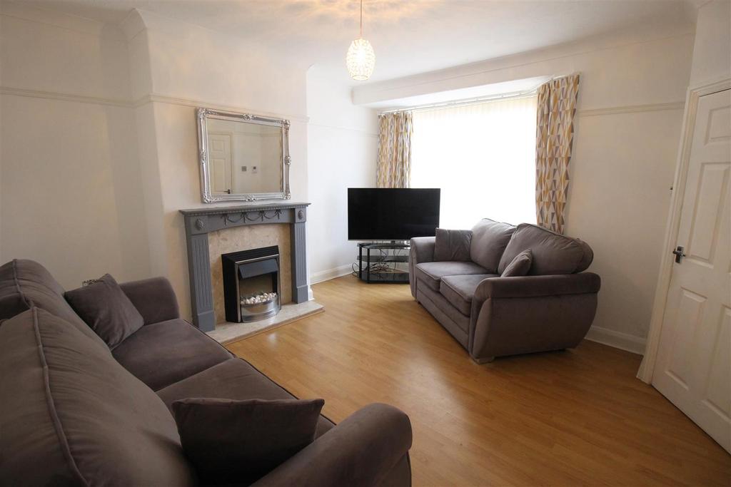 The Leas, Darlington 2 bed semidetached house £140,000
