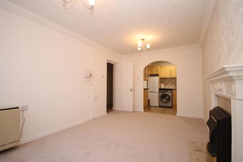 2 bedroom apartment for sale, Meadowfield Park, Ponteland, Newcastle Upon Tyne, Northumberland