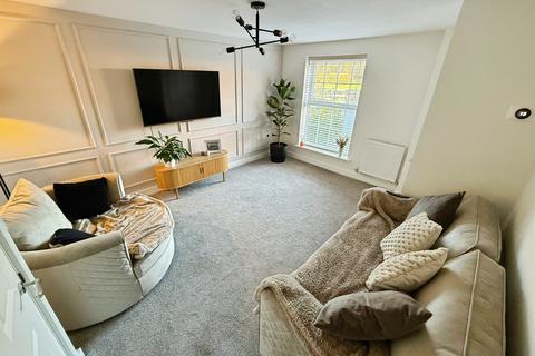3 bedroom semi-detached house to rent, Pickering Drive, Blackfordby, DE11