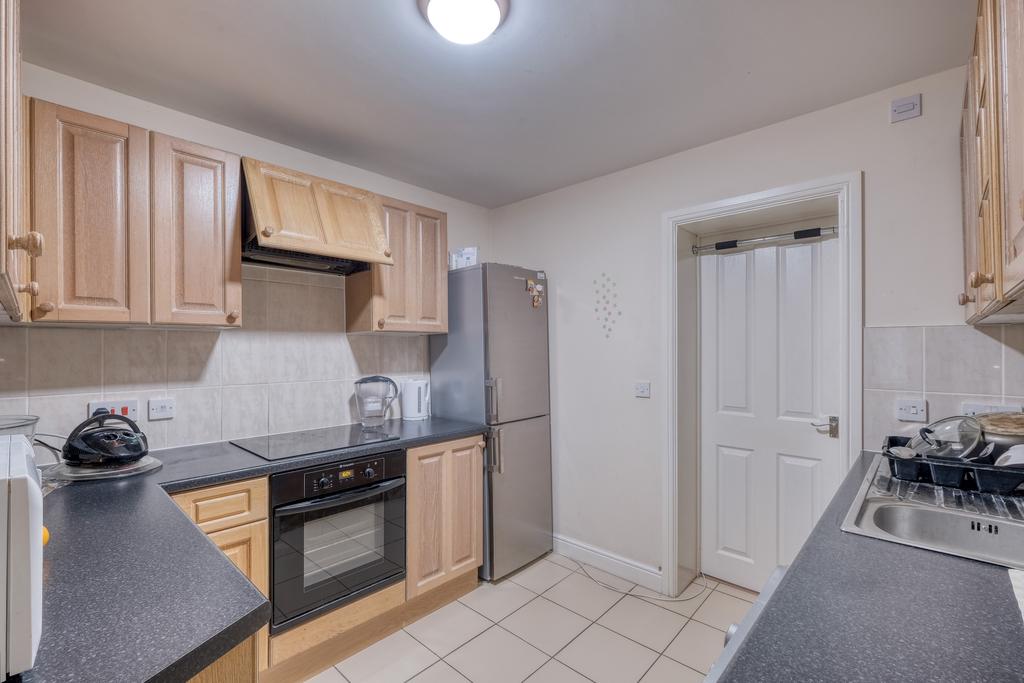 Hewell Road, Batchley Redditch B97 6BA 1 bed end of terrace house £