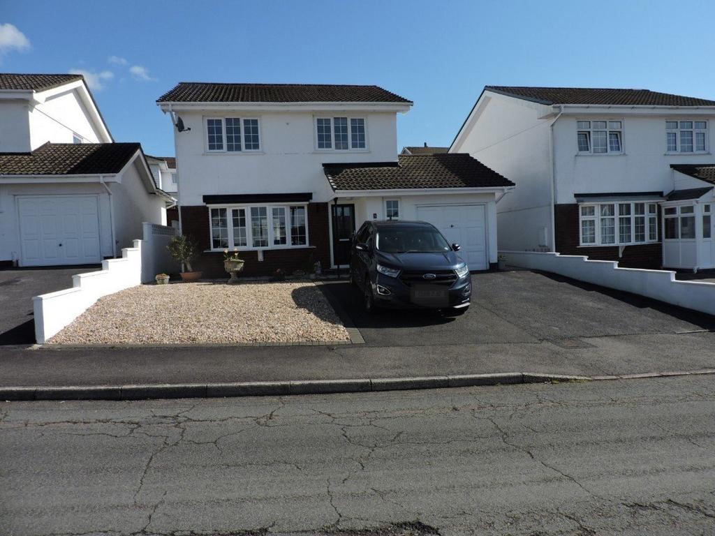 Llwyn Y Bryn, Bonllwyn, Ammanford, SA18 3 bed detached house for sale