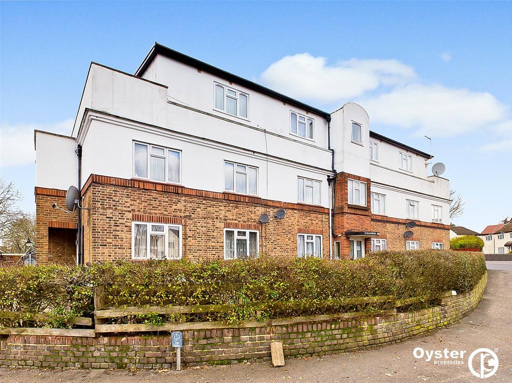 Buckingham Road, Edgware, HA8 2 bed apartment £325,000