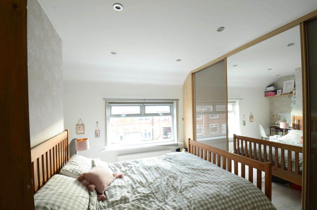 Bedroom 1 (Double)