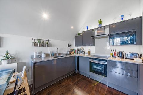 Flat 15, 1d Palace Road, London, SW2 3DY