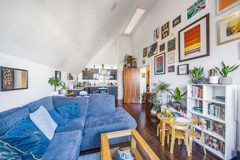 Flat 15, 1d Palace Road, London, SW2 3DY