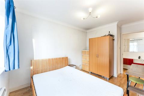 2 bedroom apartment to rent, Boardwalk Place, London, E14