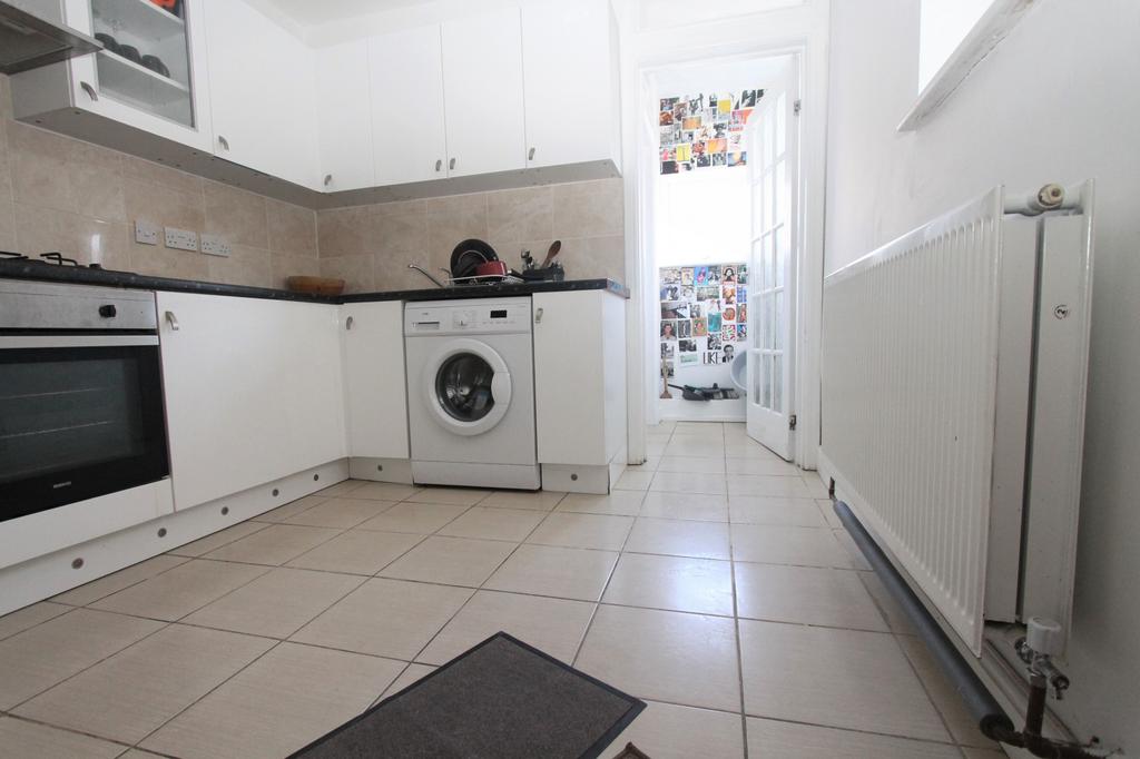 Double Bedroom in a Shared House