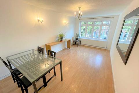 2 bedroom apartment for sale - Witham Road, Isleworth