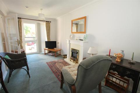 1 bedroom apartment for sale - Daniels Lodge, Montagu Road, Highcliffe, Dorset, BH23