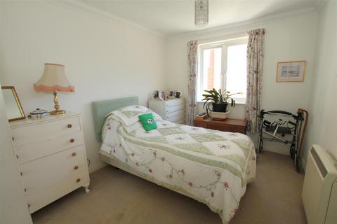 1 bedroom apartment for sale - Daniels Lodge, Montagu Road, Highcliffe, Dorset, BH23