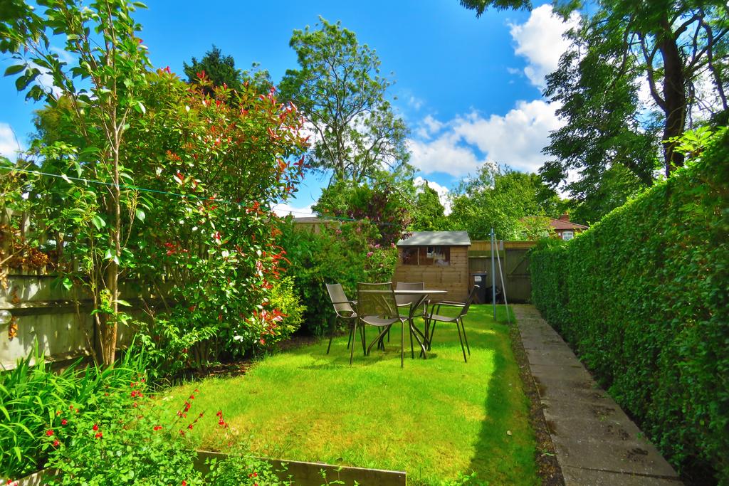 Brandon Road, Hall Green, Birmingham... 2 bed terraced house £220,000