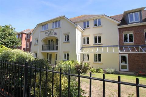 1 bedroom apartment for sale - Daniels Lodge, Montagu Road, Highcliffe, Dorset, BH23