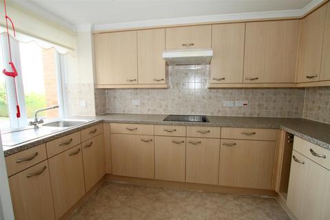 1 bedroom apartment for sale - Highview Court, Wortley Road, Highcliffe, Dorset, BH23