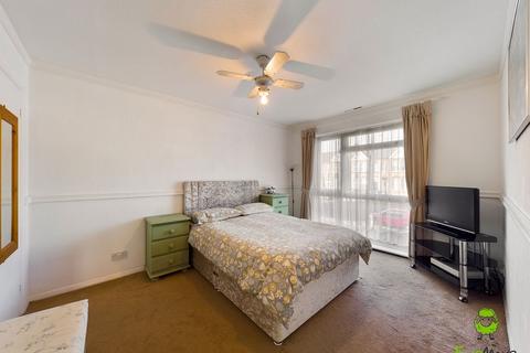 87 Bexley Road, Erith, DA8 3SW
