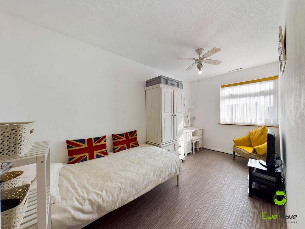 Bedroom 3 (Double)