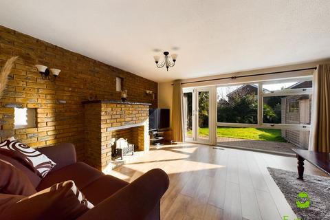 87 Bexley Road, Erith, DA8 3SW