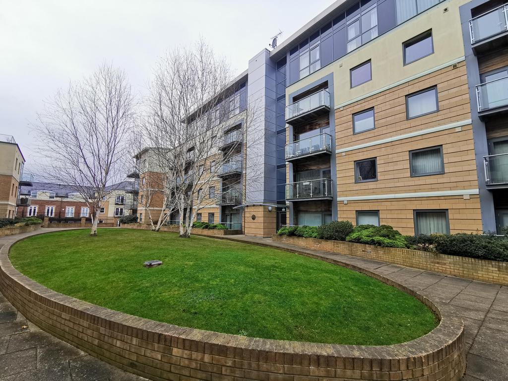 Grove Park Oval, Gosforth, Newcastle upon Tyne, NE3 1 bed flat £850