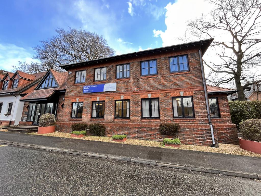 Mariners House, 2 Copse Lane, Hamble, Southampton, SO31 4QH Office £