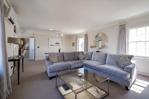 3 bedroom flat for sale, West Eaton Place, London, SW1X