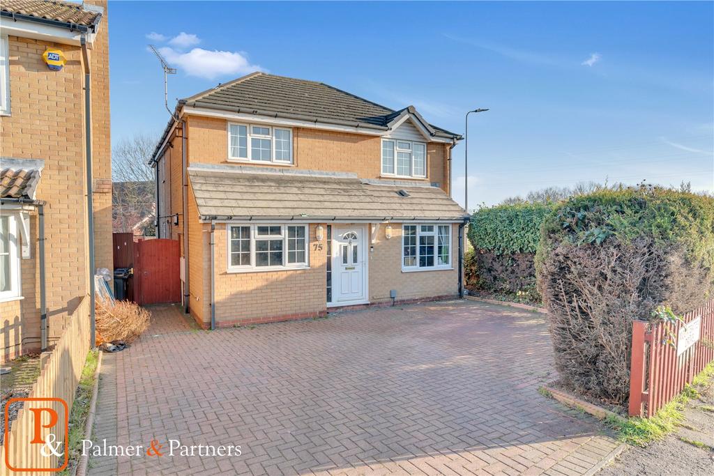 Mountbatten Drive, Colchester, Essex... 5 bed detached house £500,000