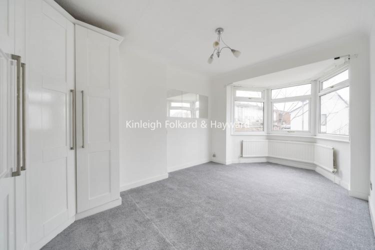 Hart Dyke Road Orpington BR5 3 bed house £1,950 pcm (£450 pw)