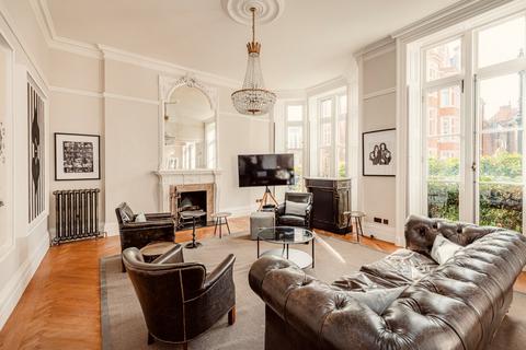 undefined, North Audley Street