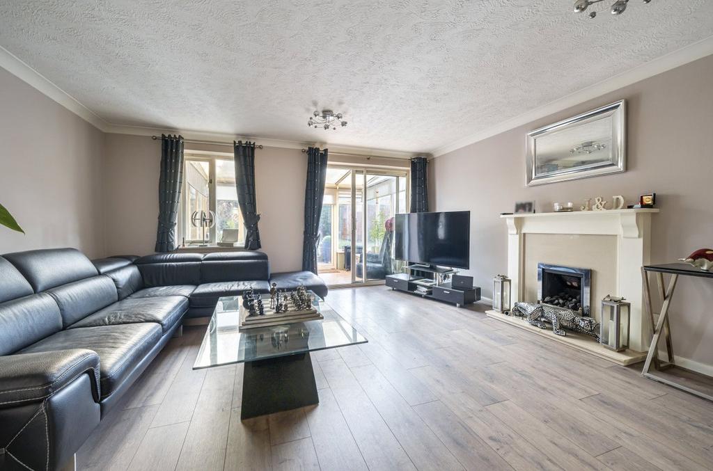 Mulberry Close, Tunbridge Wells... 3 bed semidetached house £450,000