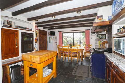 8 bedroom country house for sale - Hammer Lane, Cowbeech BN27