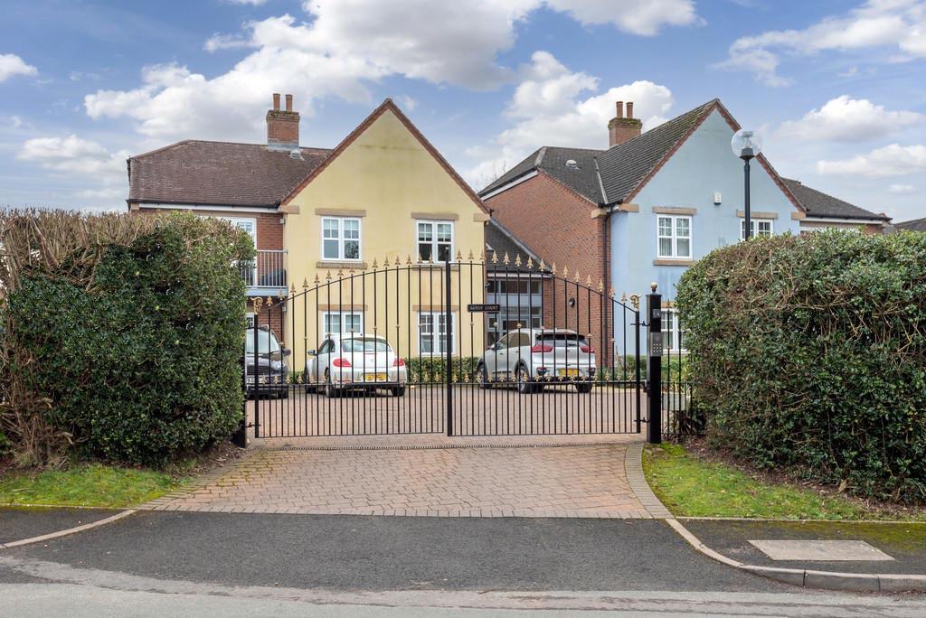 Sandy Court, Sandy Lane, Cannock, WS11 1RF 2 bed ground floor flat for