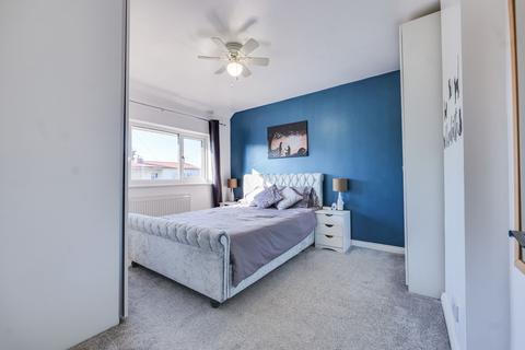 61 Denton Avenue, Westcliff-on-sea, SS0 0LA