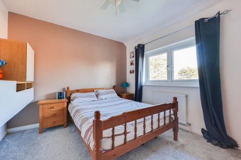 61 Denton Avenue, Westcliff-on-sea, SS0 0LA