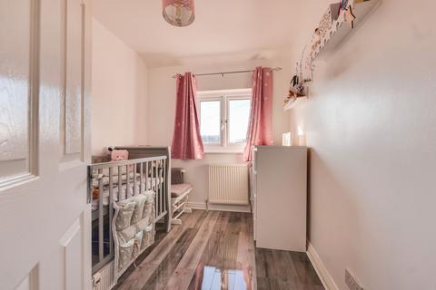 61 Denton Avenue, Westcliff-on-sea, SS0 0LA