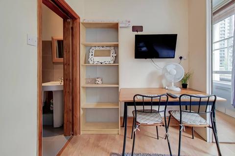 Studio to rent - Aldersgate Street, Barbican, London, EC1A