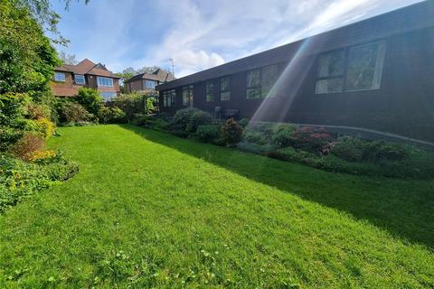 6 Pineway, Wirral, CH60 6RP