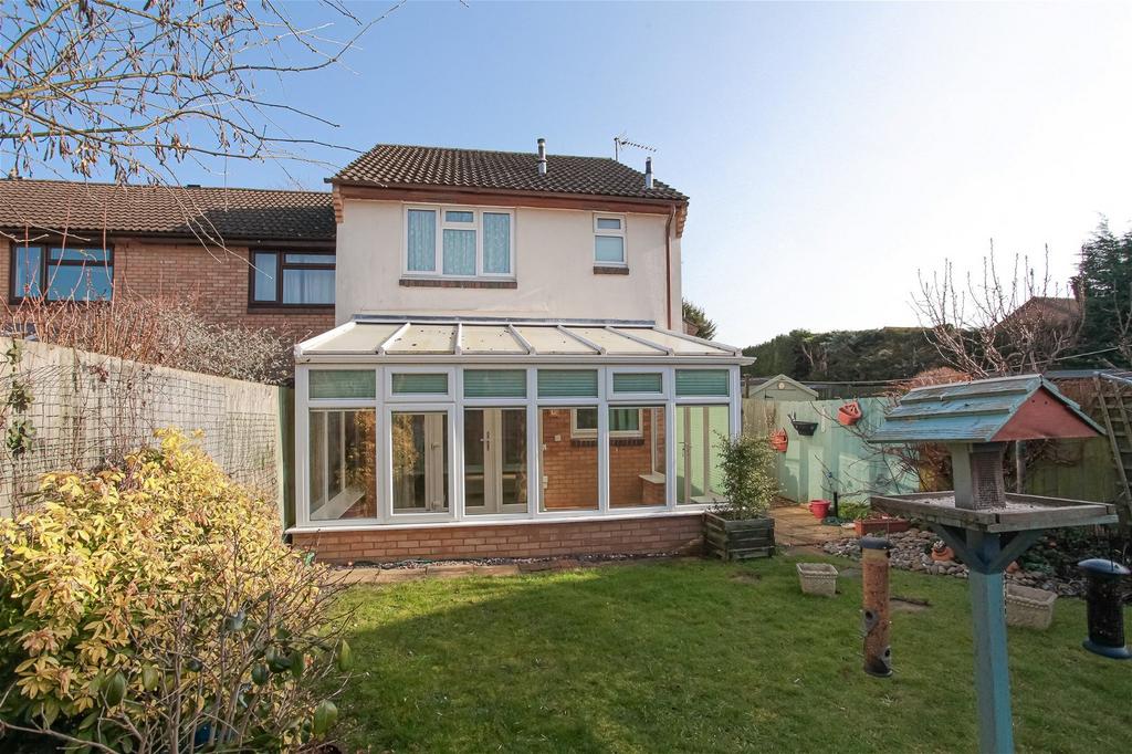 Glyndebourne Gardens, Banbury 1 bed end of terrace house £199,950