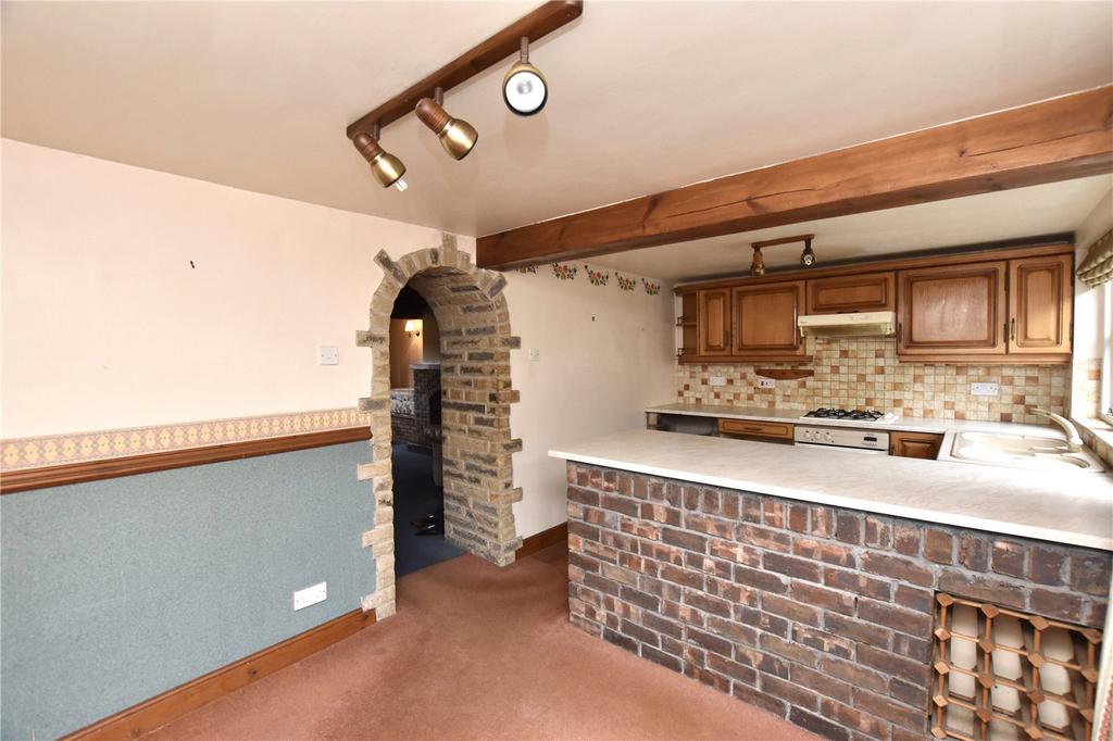 Oakes Lane, Brockholes, Holmfirth... 3 bed terraced house £160,000