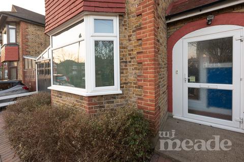 8 Goldsborough Crescent, London, E4 6PZ