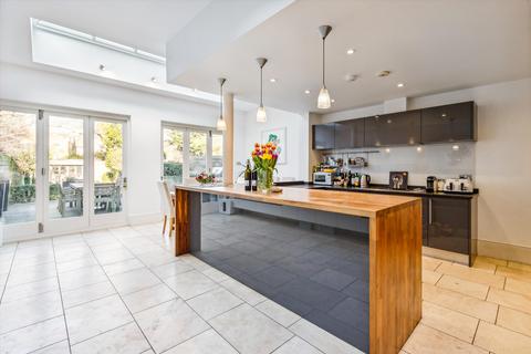 5 bedroom semi-detached house to rent - Henderson Road, Wandsworth, London, SW18