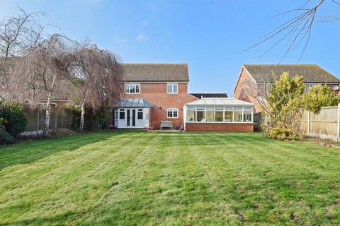 8 Mallard Close, Herne Bay, CT6 5RJ