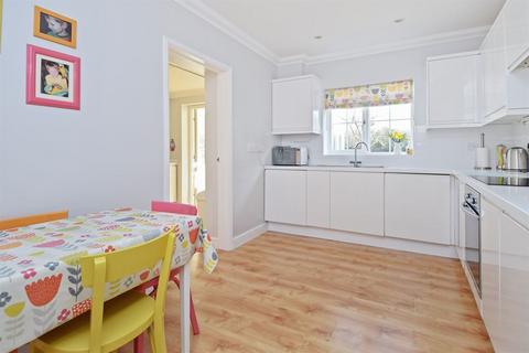 8 Mallard Close, Herne Bay, CT6 5RJ